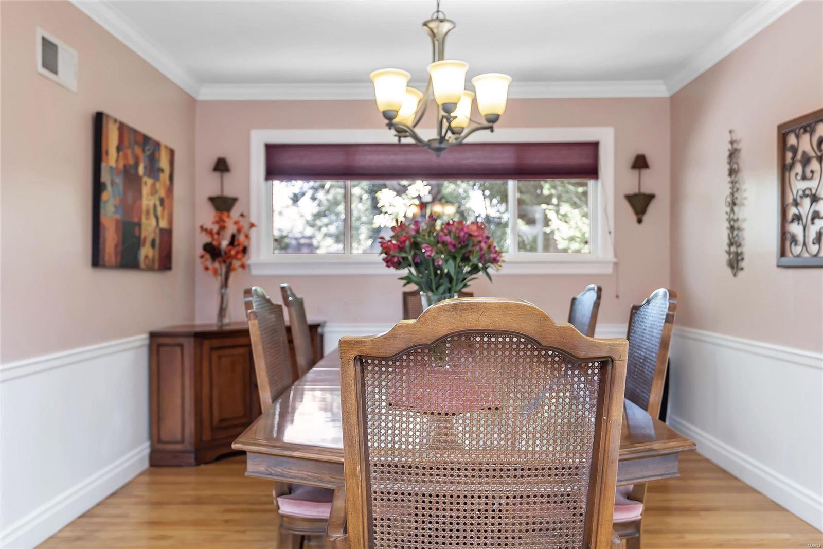 562 North Mosley Road St. Louis, MO 63141 - Photo 5 of 33 Gallery Image 5