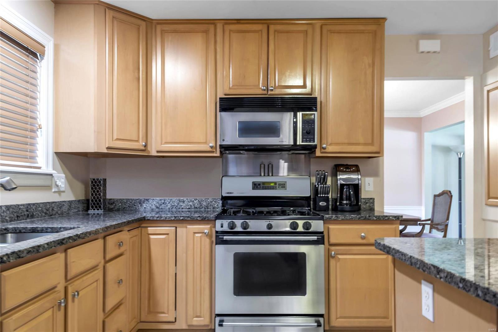 562 North Mosley Road St. Louis, MO 63141 - Photo 8 of 33 Gallery Image 8