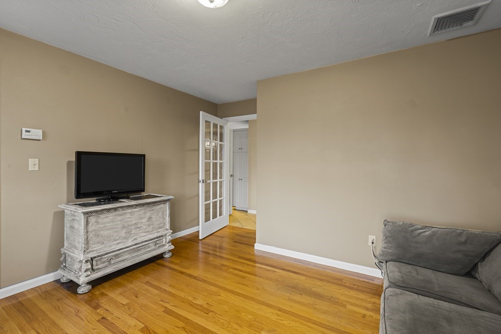 7 Red Mill Road Bridgewater, MA 02324 - Photo 6 of 33 Gallery Image 6