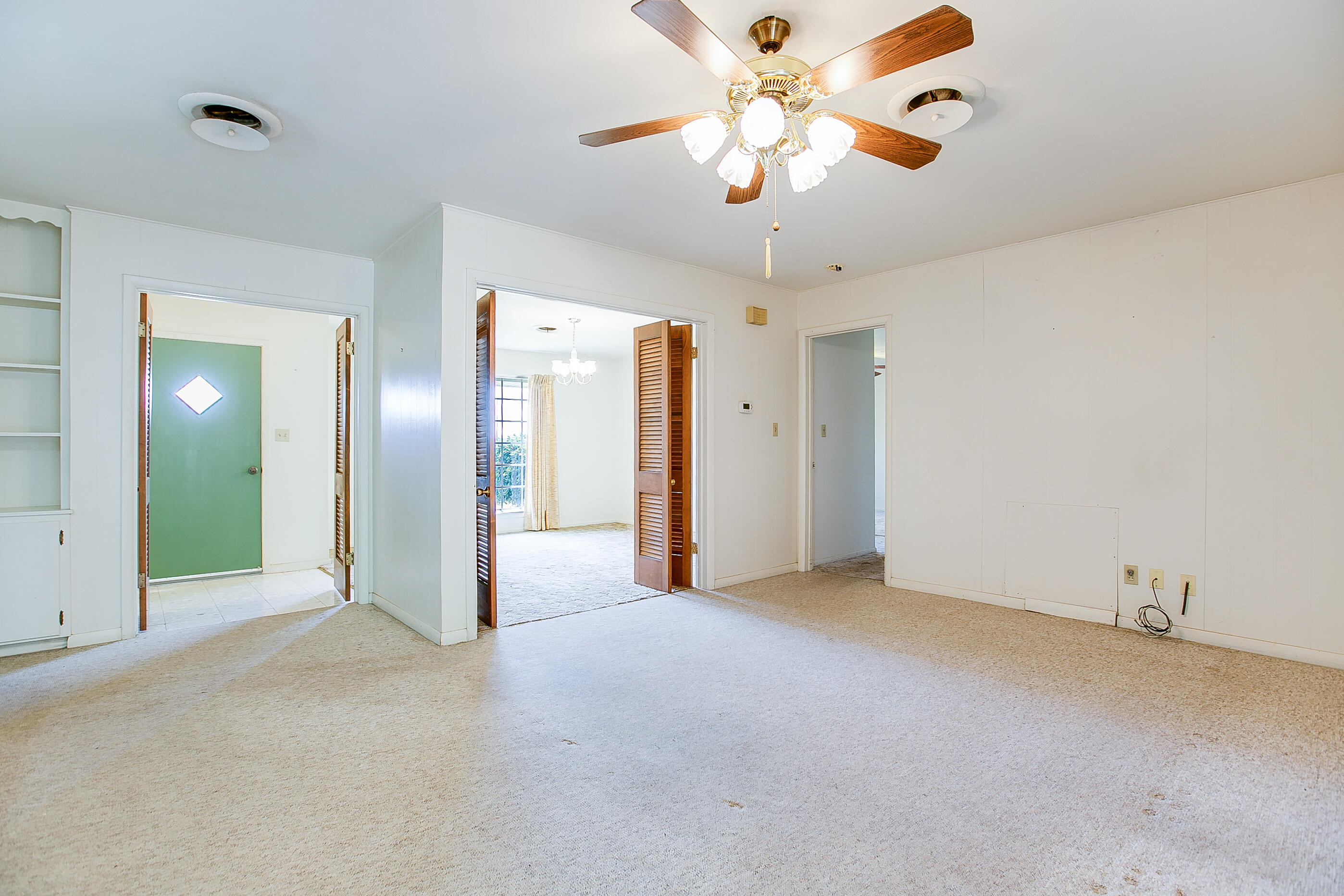 702 South State Street Bronte, TX 76933 - Photo 13 of 41 Living Area