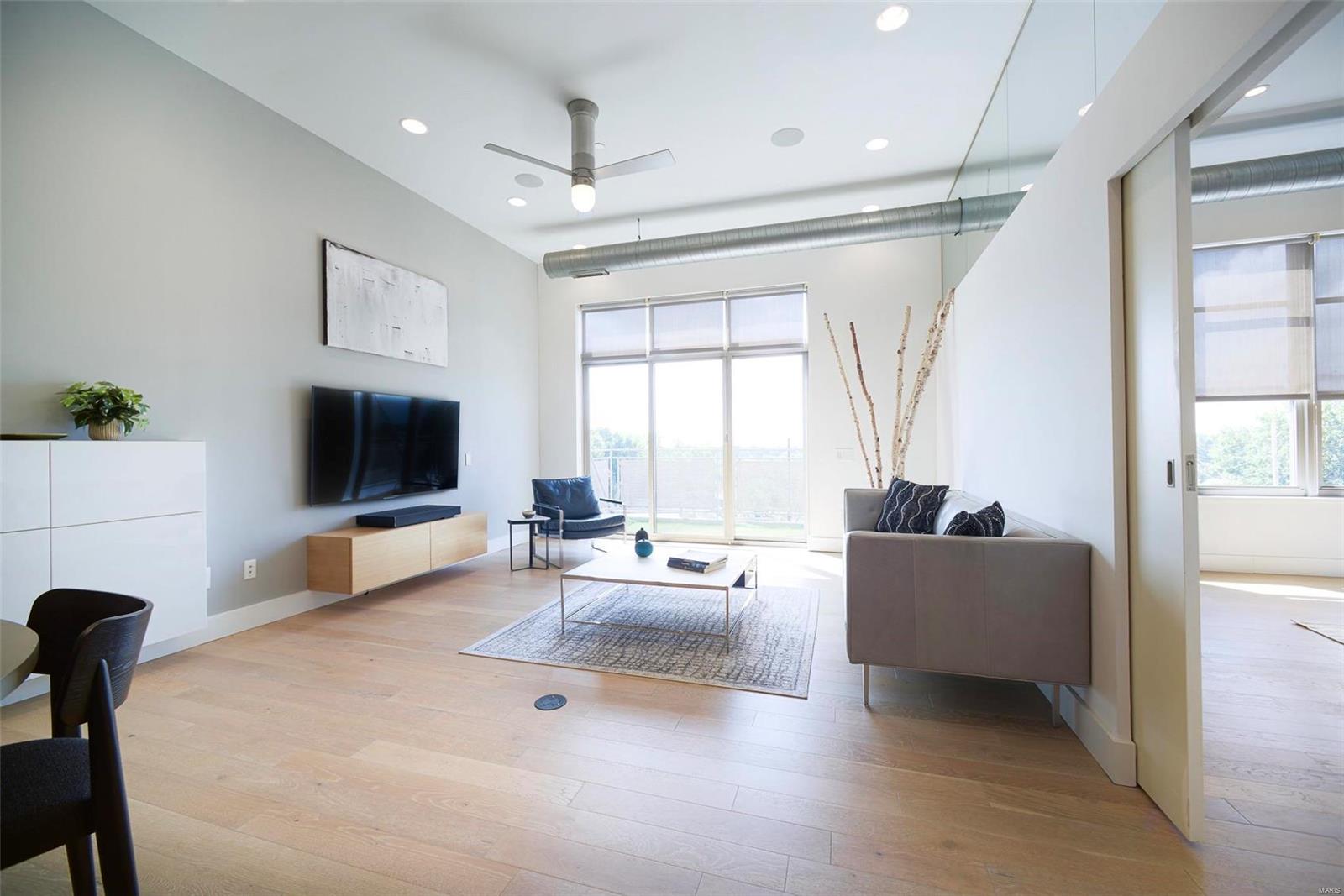 6340 Clayton Road, Unit 407 St. Louis, MO 63117 - Photo 11 of 31