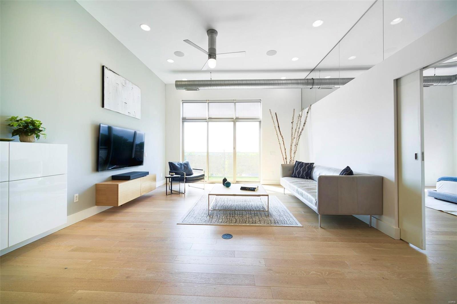 6340 Clayton Road, Unit 407 St. Louis, MO 63117 - Photo 12 of 31