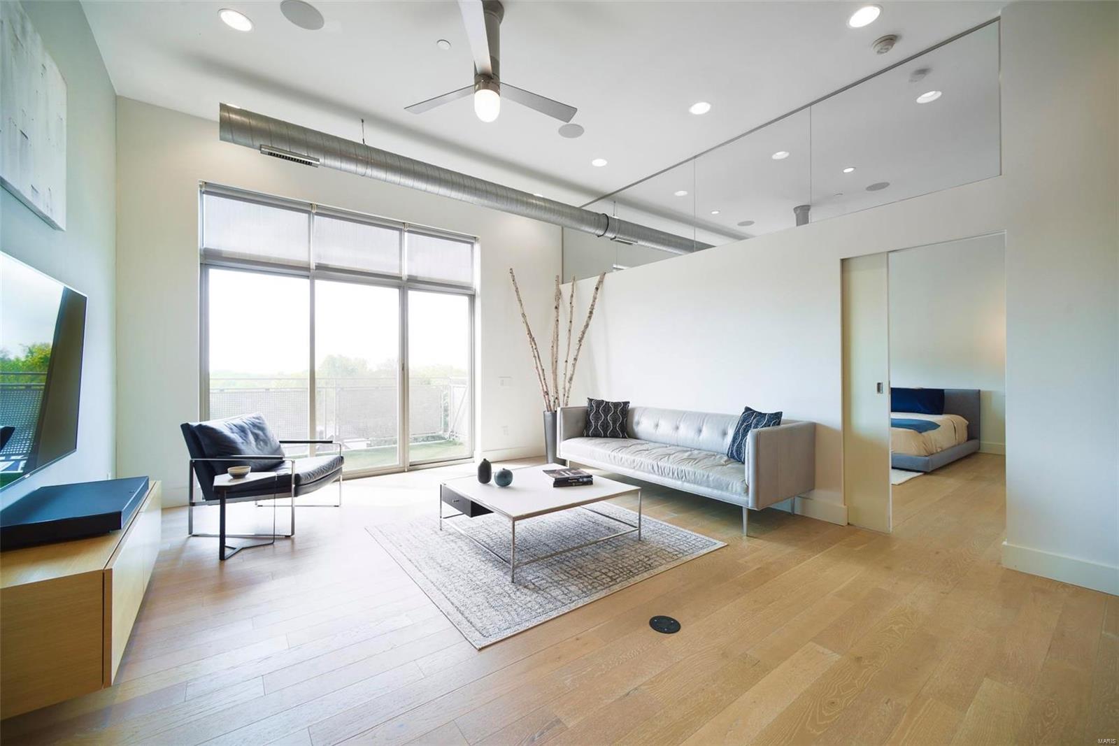 6340 Clayton Road, Unit 407 St. Louis, MO 63117 - Photo 13 of 31