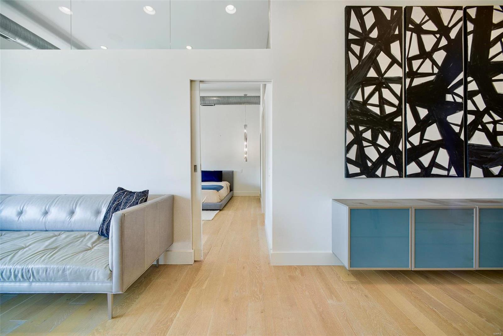 6340 Clayton Road, Unit 407 St. Louis, MO 63117 - Photo 16 of 31