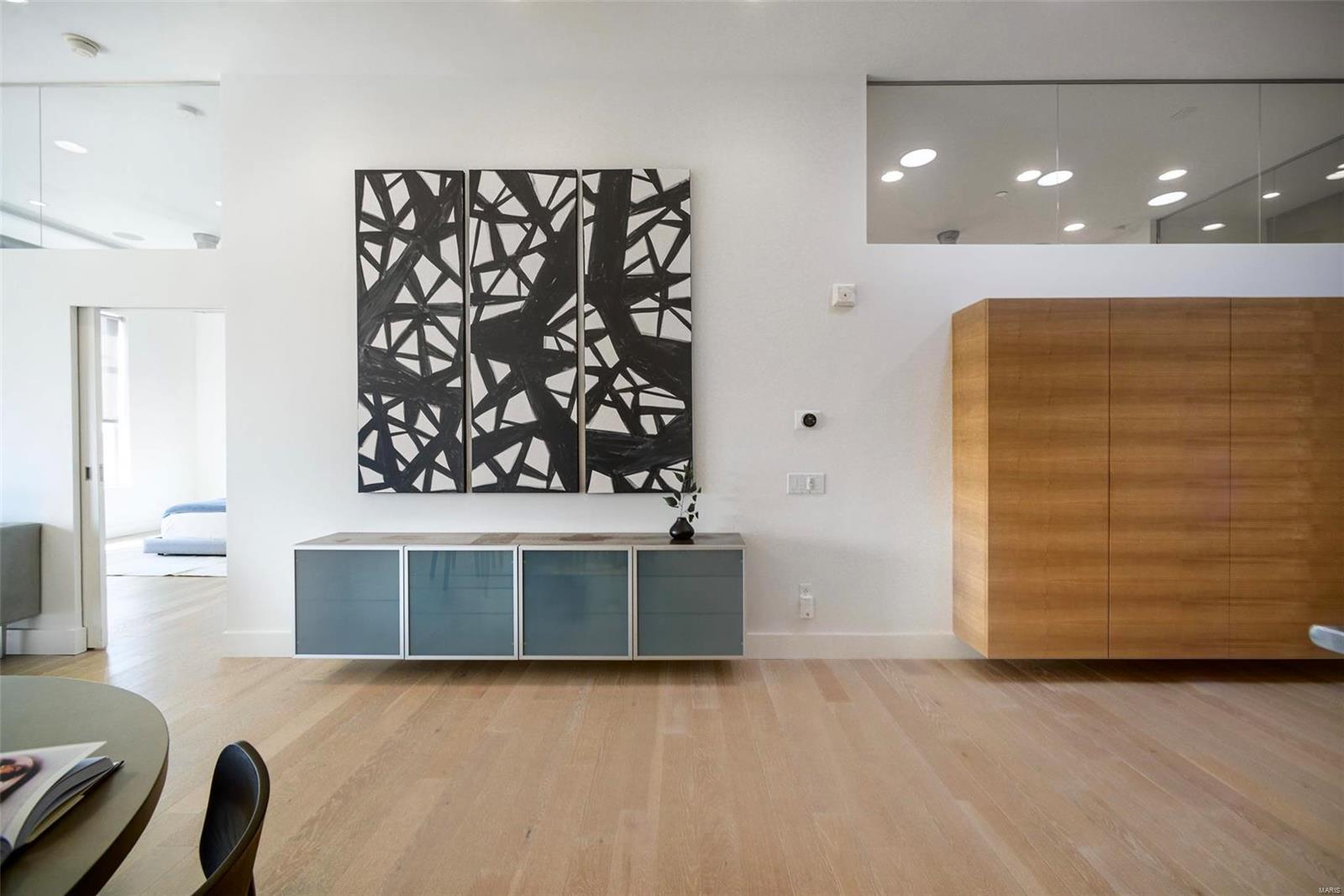 6340 Clayton Road, Unit 407 St. Louis, MO 63117 - Photo 17 of 31