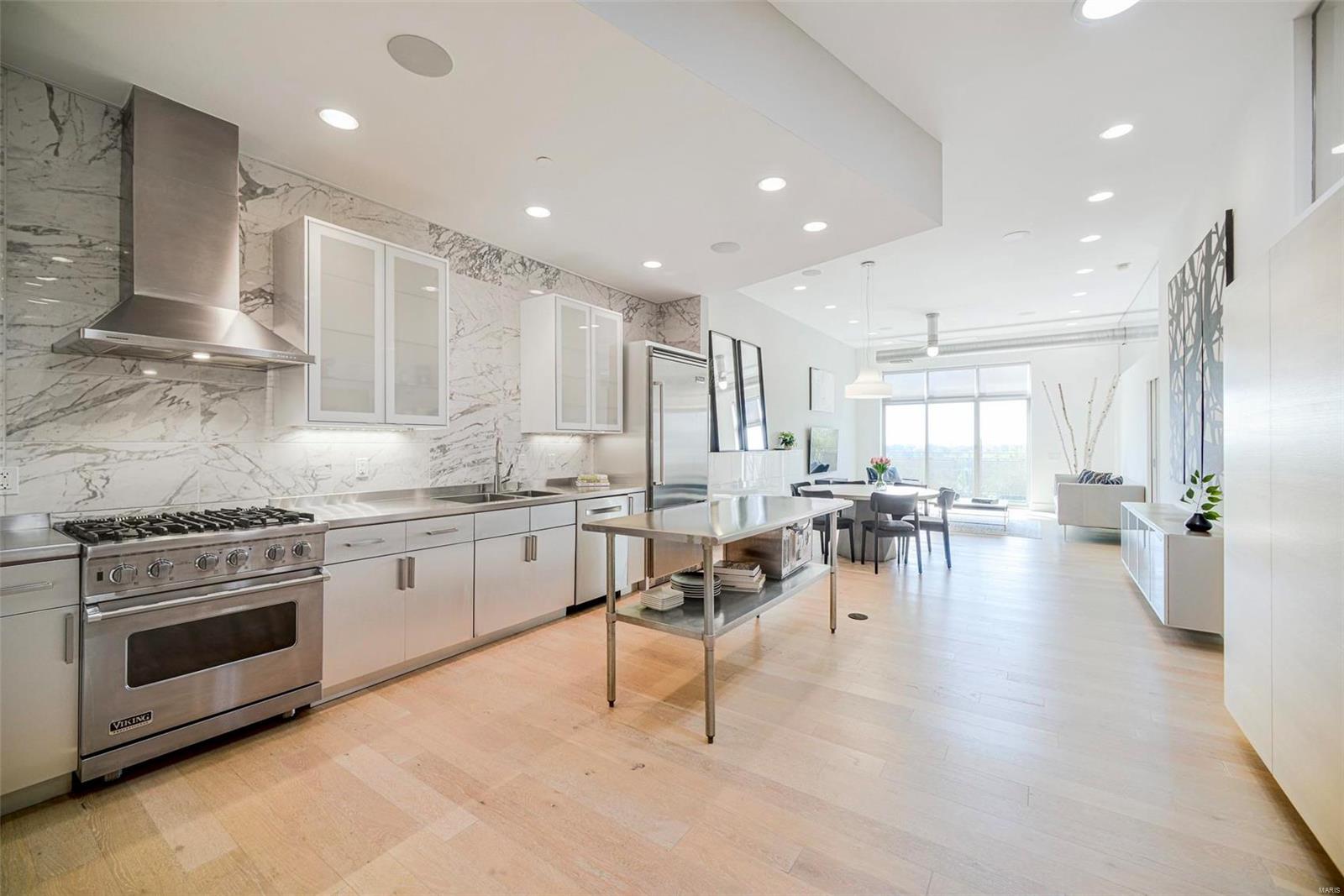 6340 Clayton Road, Unit 407 St. Louis, MO 63117 - Photo 6 of 31