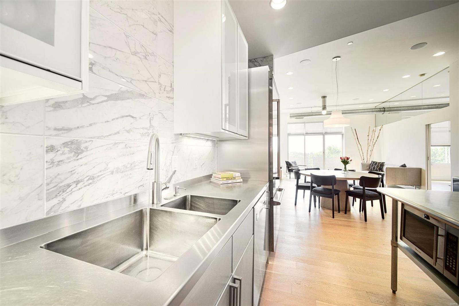 6340 Clayton Road, Unit 407 St. Louis, MO 63117 - Photo 8 of 31