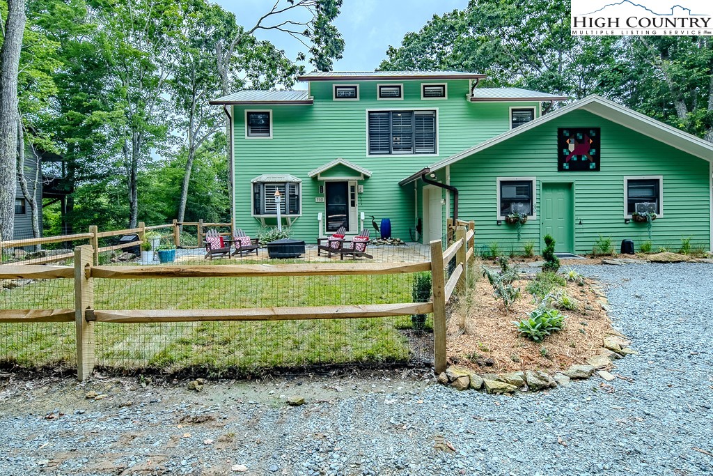 710 Pine Ridge Road Beech Mountain, NC 28604 - Photo 3 of 42