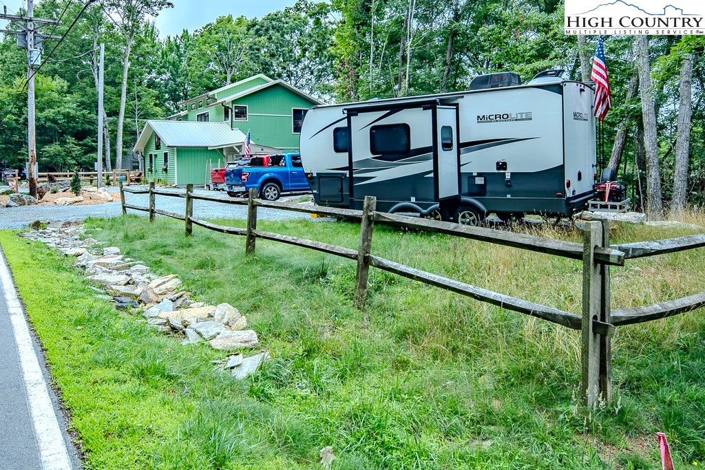 710 Pine Ridge Road Beech Mountain, NC 28604 - Photo 40 of 42
