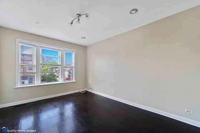 $499,999 | 2701 West 24th Place, Chicago, IL 60608