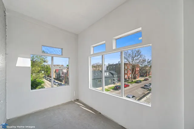 $499,999 | 2701 West 24th Place, Chicago, IL 60608