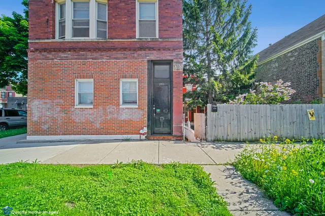 $499,999 | 2701 West 24th Place, Chicago, IL 60608