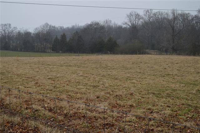 877 Bells Mill Road Pelham, TN 37366 - Photo 20 of 20 a view of a yard