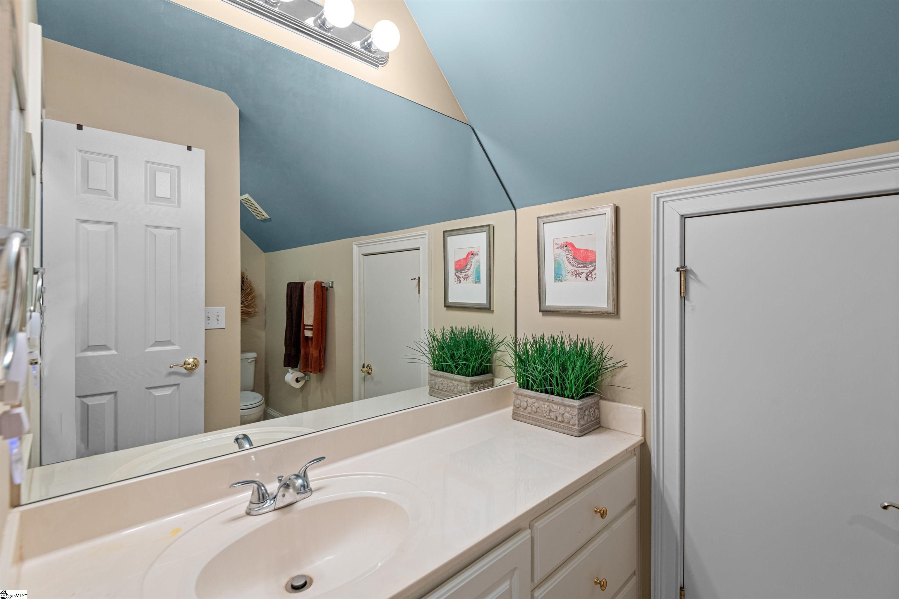 107 Grove Park Drive Anderson, SC 29621 - Photo 28 of 35 Beside the bonus room