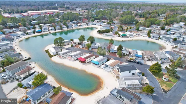 a view of a tennis court