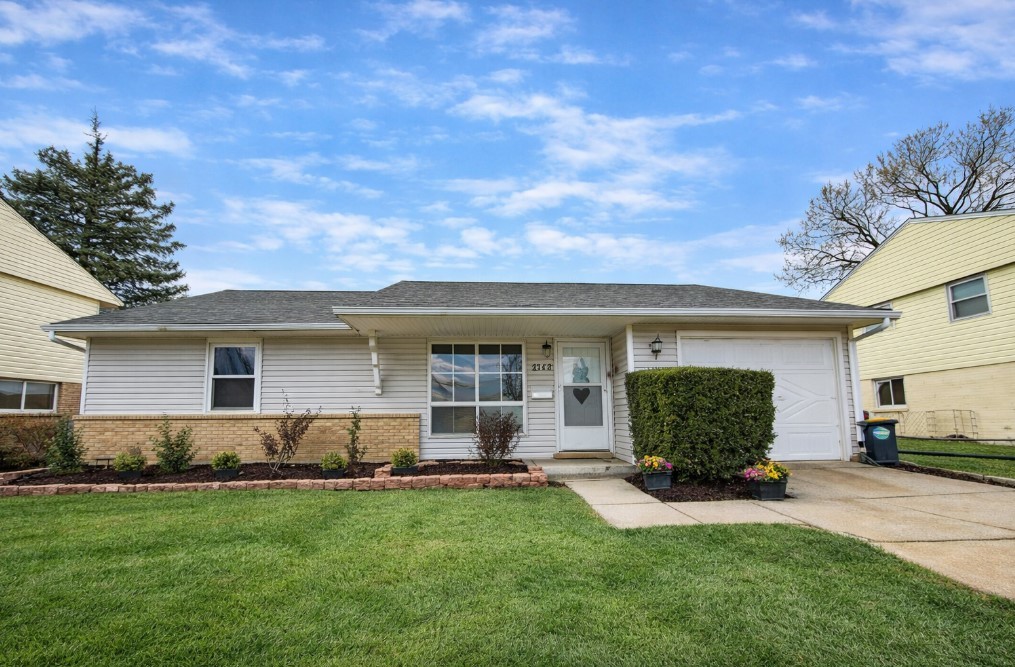 1012 Vine Street Streamwood, IL 60107 - Photo 1 of 14