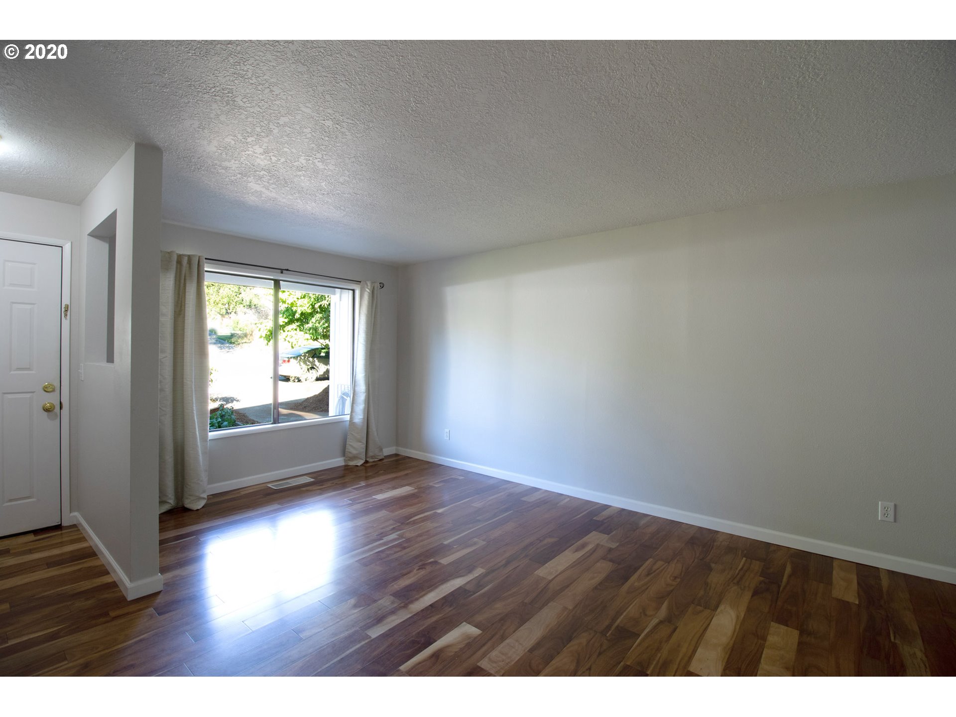 9552 North Edison Street Portland, OR 97203 - Photo 6 of 27 Gallery Image 6