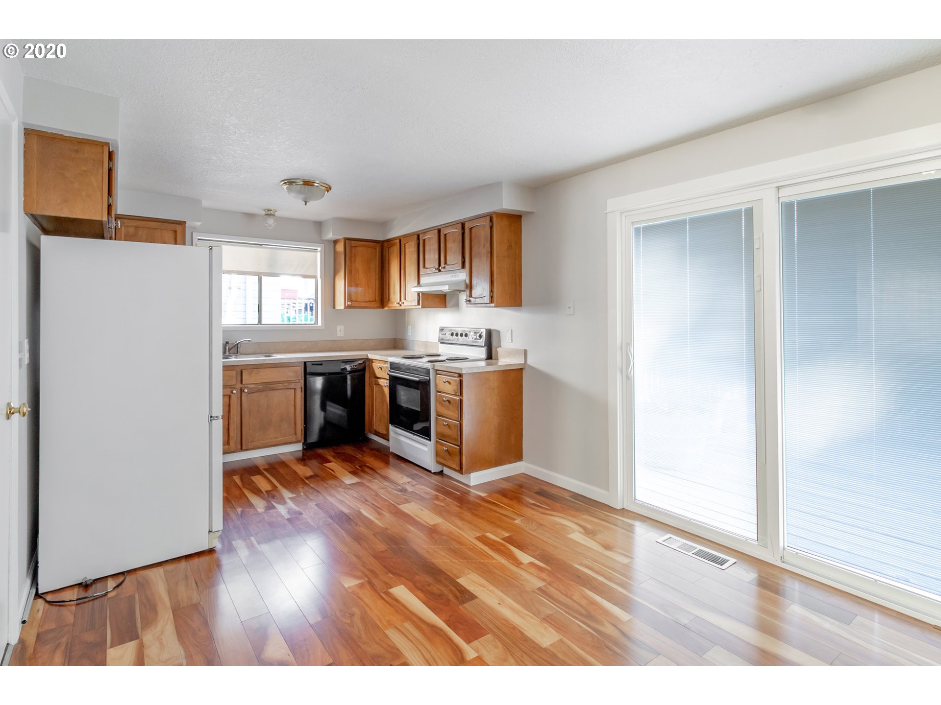 9552 North Edison Street Portland, OR 97203 - Photo 7 of 27 Gallery Image 7