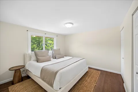 $385,000 | 1934 Lake Avenue, Wilmette, IL 60091