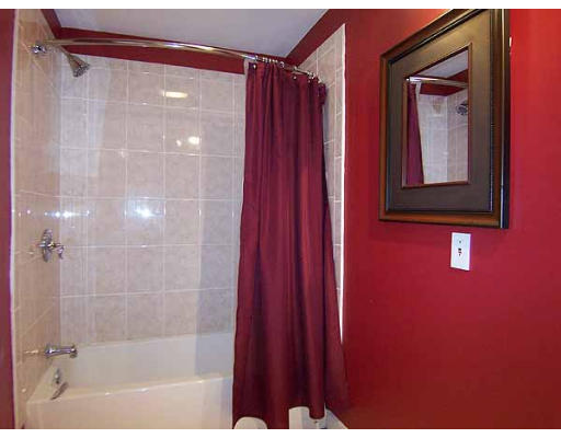 76 Abbott Street Springfield, MA 01118 - Photo 8 of 15