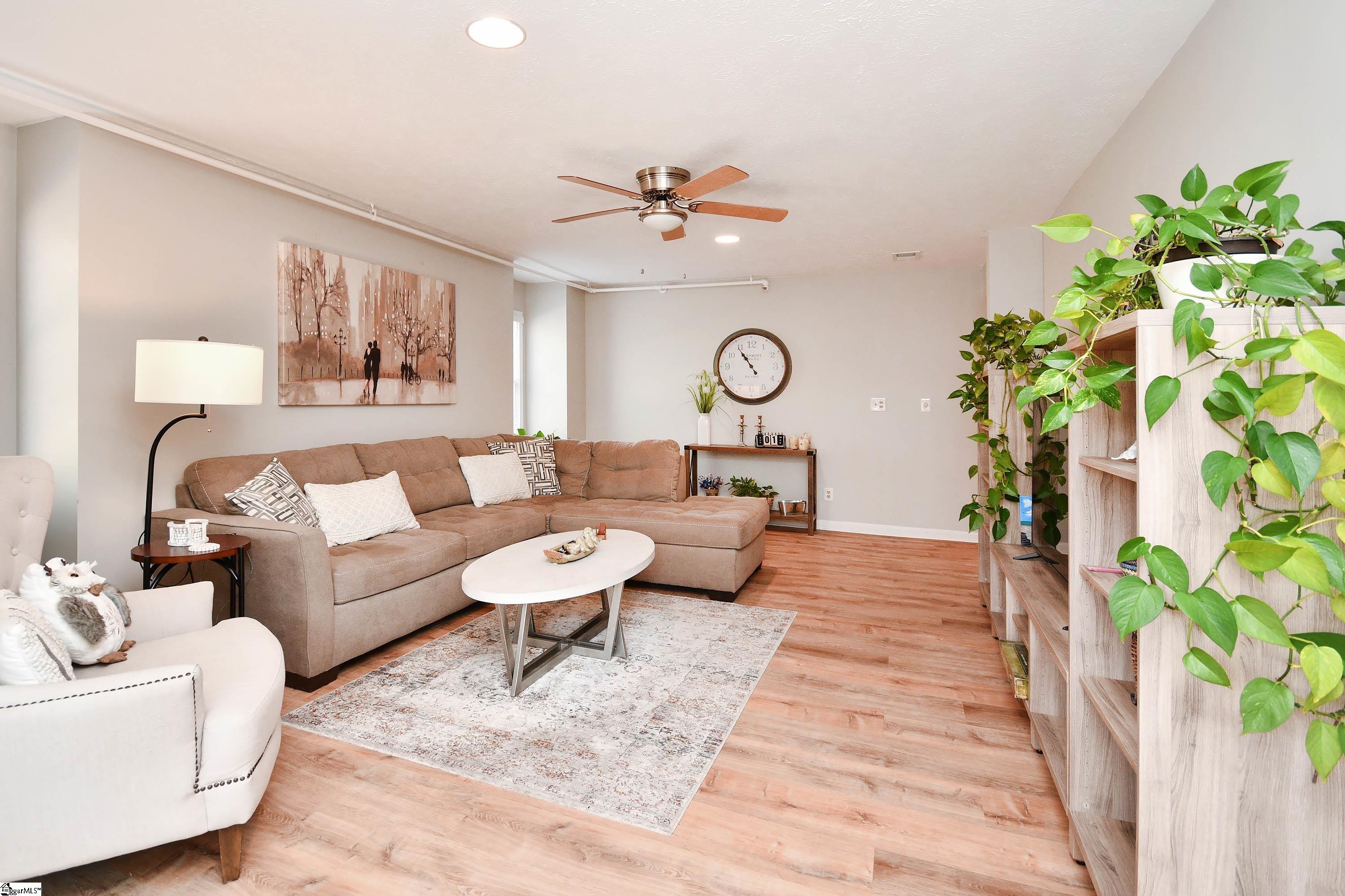 508 Wren Way Greenville, SC 29605 - Photo 11 of 41