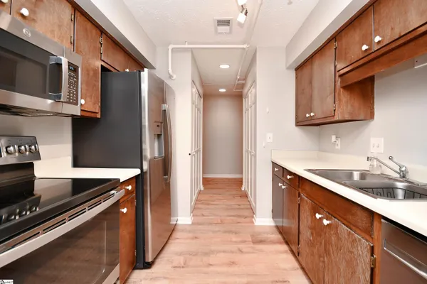 $275,000 | 508 Wren Way, Greenville, SC 29605