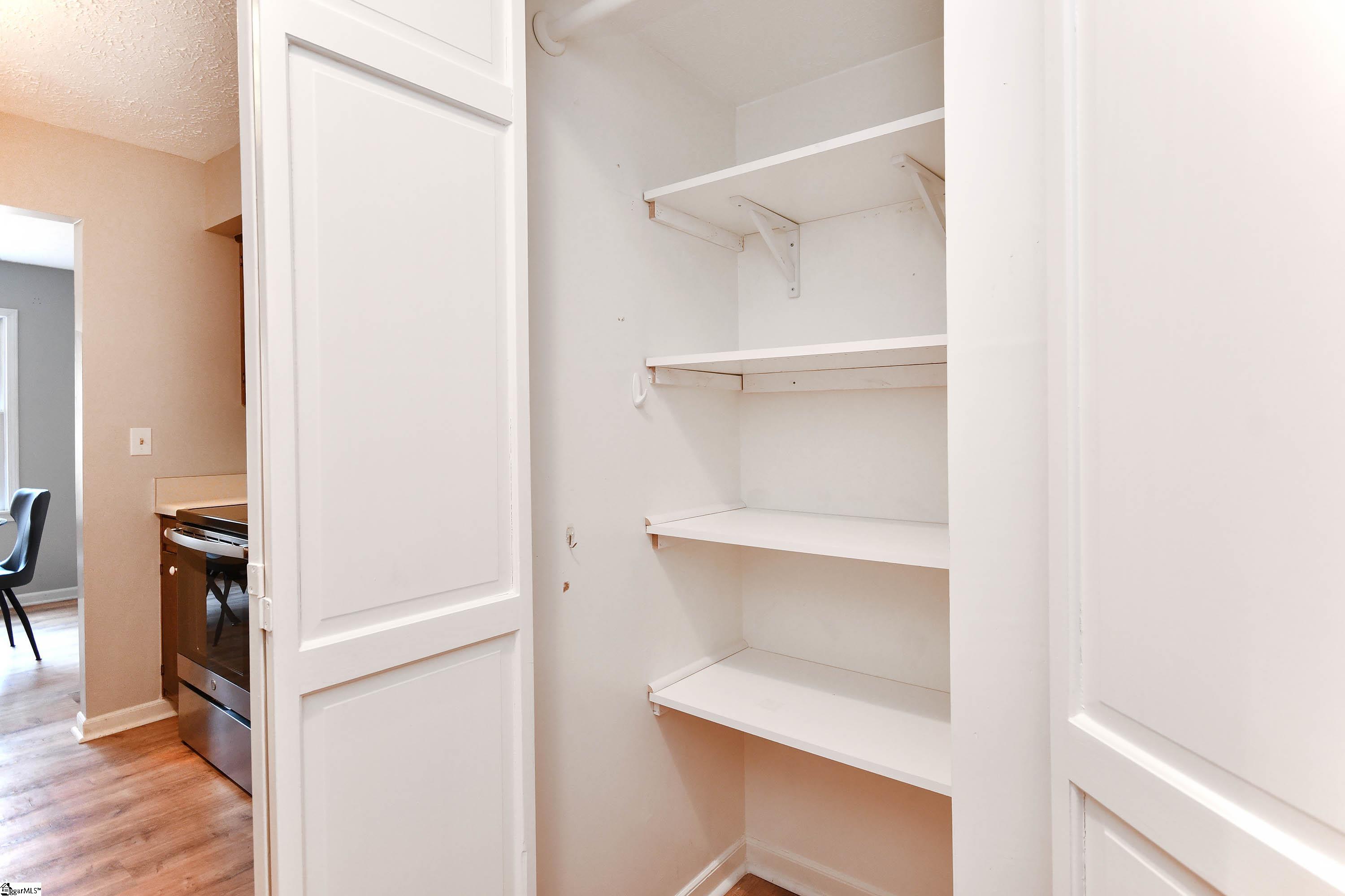 508 Wren Way Greenville, SC 29605 - Photo 6 of 41