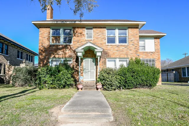 $499,995 | 2407 Prospect Street, Houston, TX 77004