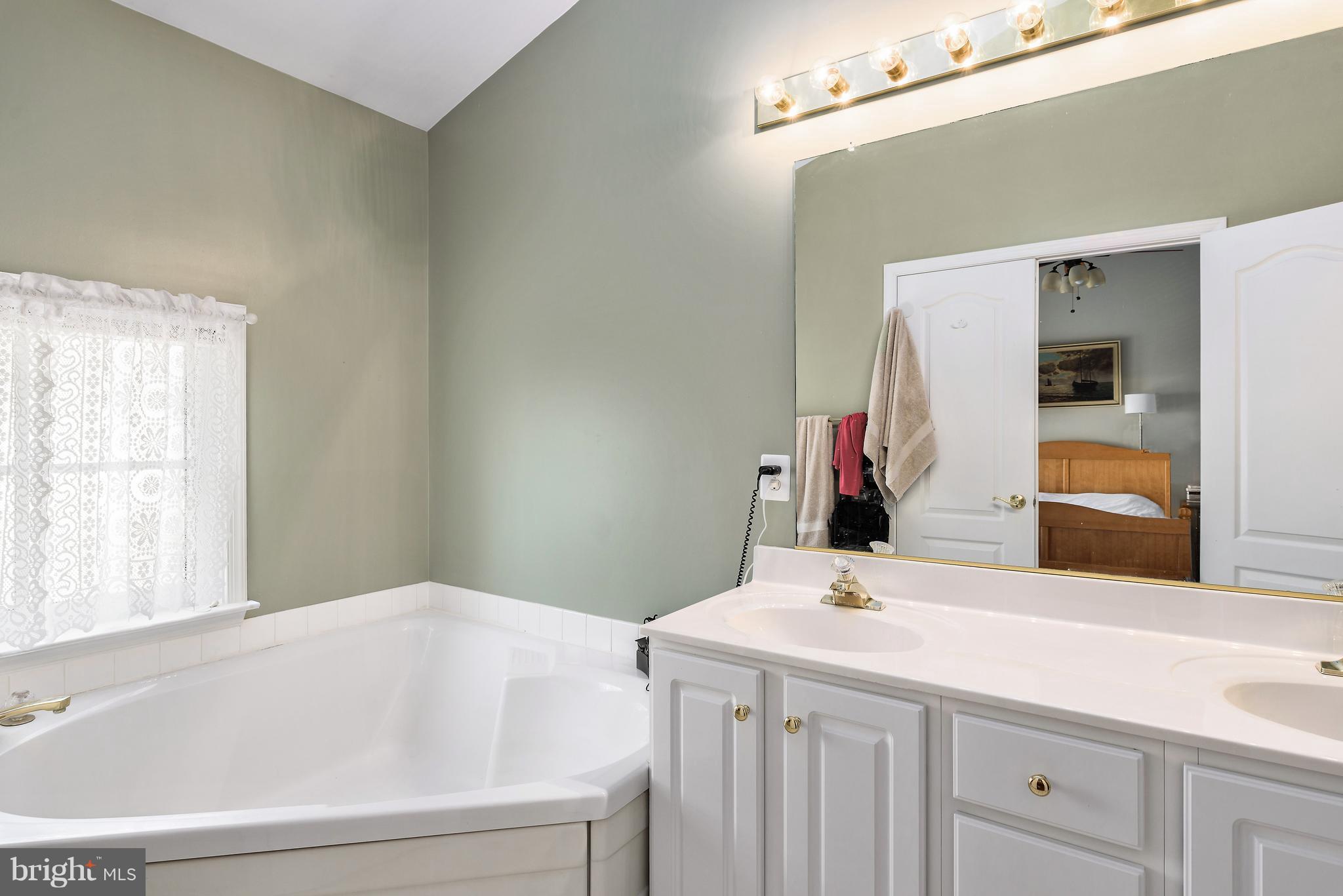 105 Rivanna Terrace Southwest Leesburg, VA 20175 - Photo 21 of 30 Bath (Master)