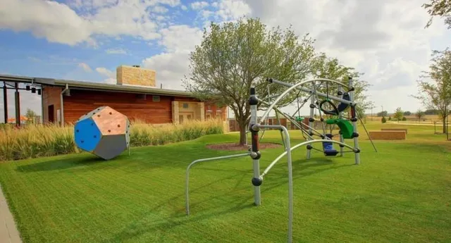 a view of a big yard