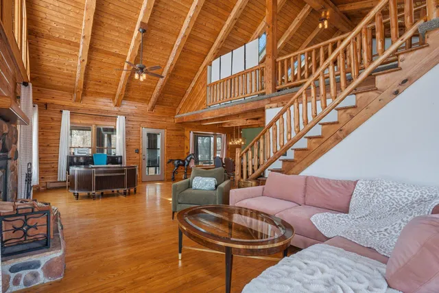 $899,900 | 12998 Maxwell Road, Chisago City, MN 55013