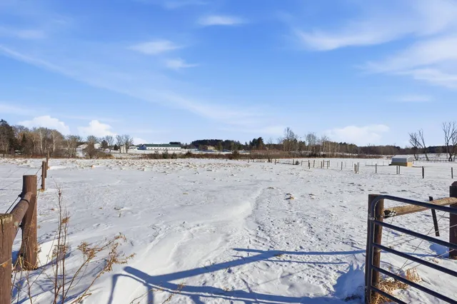 $899,900 | 12998 Maxwell Road, Chisago City, MN 55013