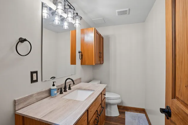 $899,900 | 12998 Maxwell Road, Chisago City, MN 55013