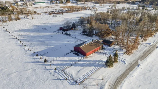 $899,900 | 12998 Maxwell Road, Chisago City, MN 55013