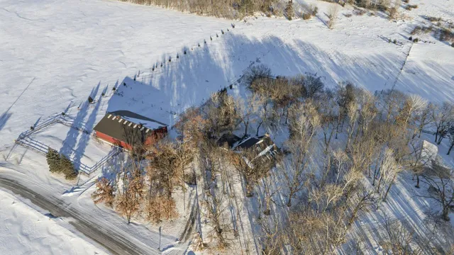 $899,900 | 12998 Maxwell Road, Chisago City, MN 55013