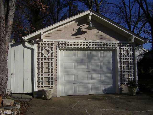 904 Colonial Place High Point, NC 27262 - Photo 7 of 7 Other.