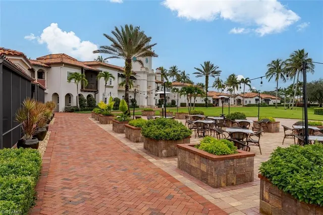 $789,900 | 3464 Donoso Court, Naples, FL 34109