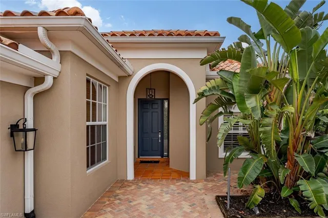 $789,900 | 3464 Donoso Court, Naples, FL 34109