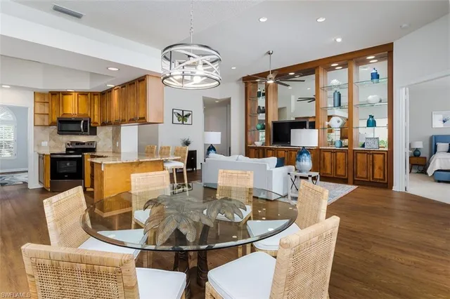 $789,900 | 3464 Donoso Court, Naples, FL 34109