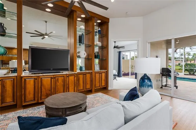 $789,900 | 3464 Donoso Court, Naples, FL 34109