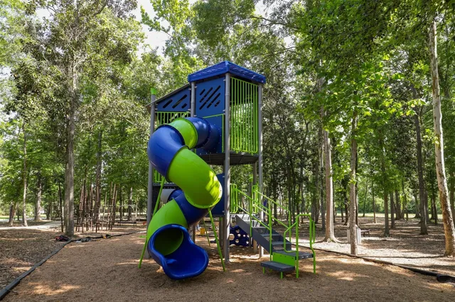 a view of outdoor space with entertaining space