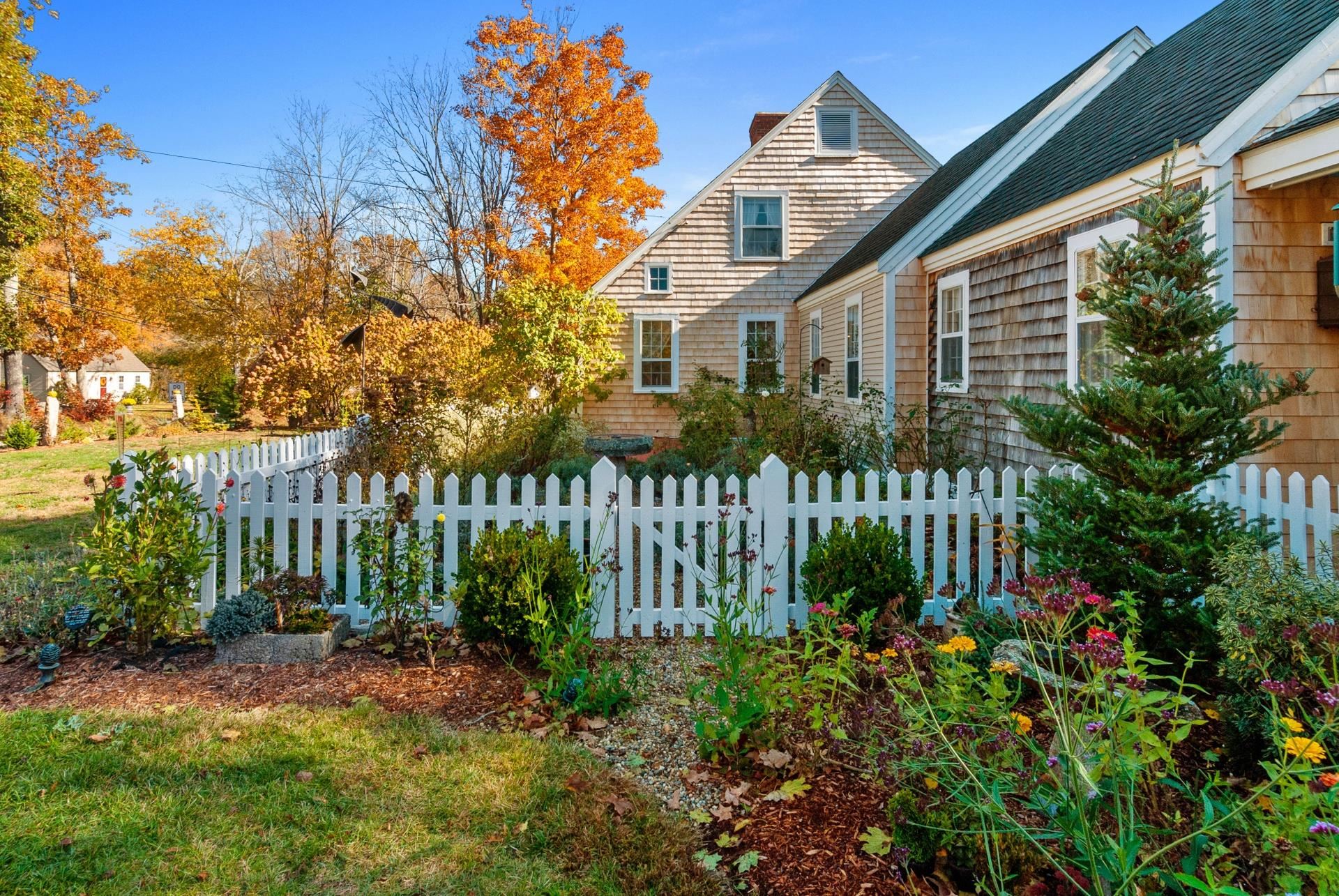 589 Goodwin Road Eliot, ME 03903 - Photo 6 of 40