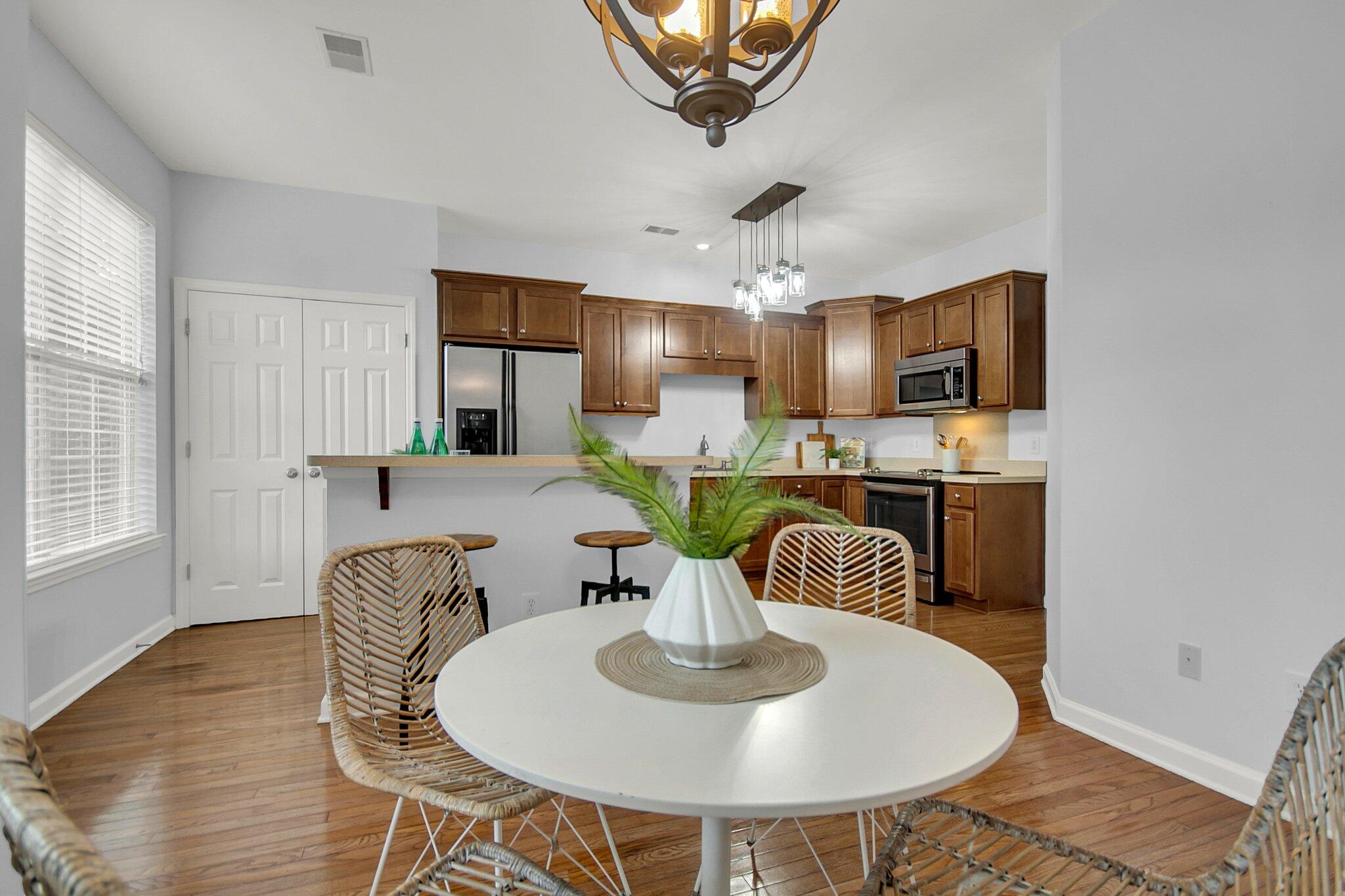 176 Fair Sailing Road Mount Pleasant, SC 29466 - Photo 39 of 56 Eat-In Kitchen