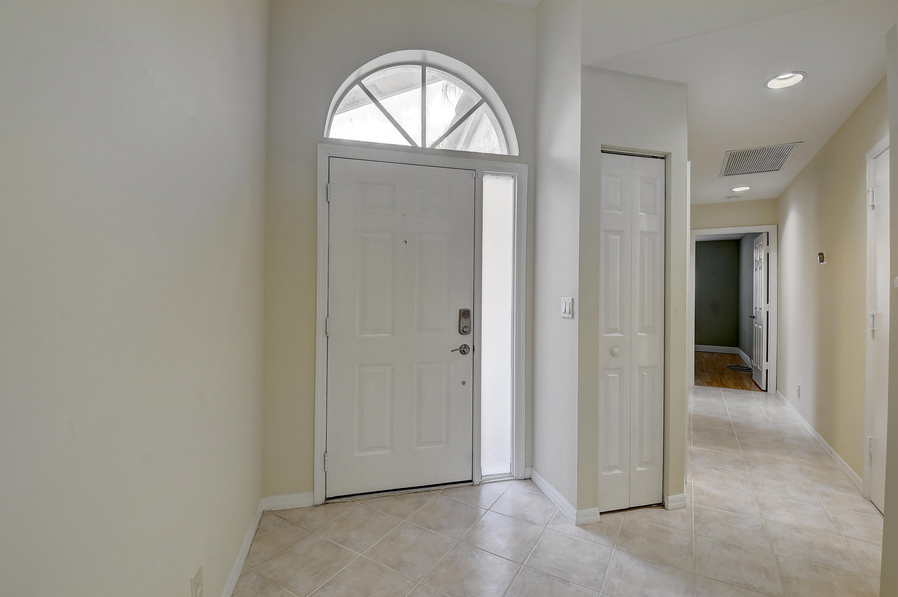 8254 Vía Bella Boca Raton, FL 33496 - Photo 5 of 49 DSC_0528_29_30_31_32