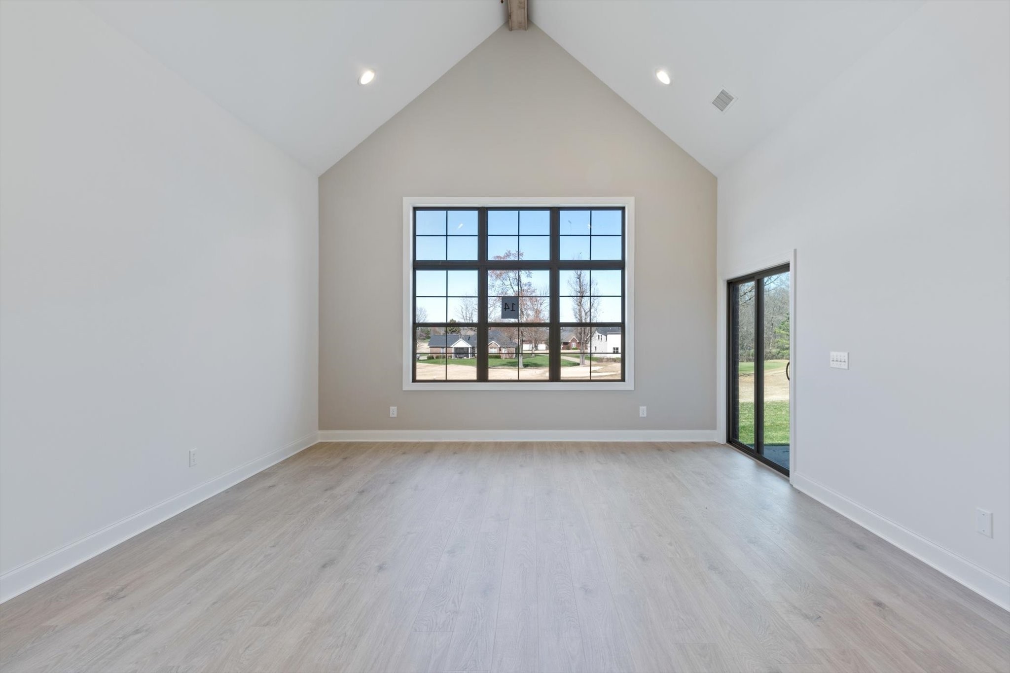 442 West Foxrun Springfield, TN 37172 - Photo 4 of 16