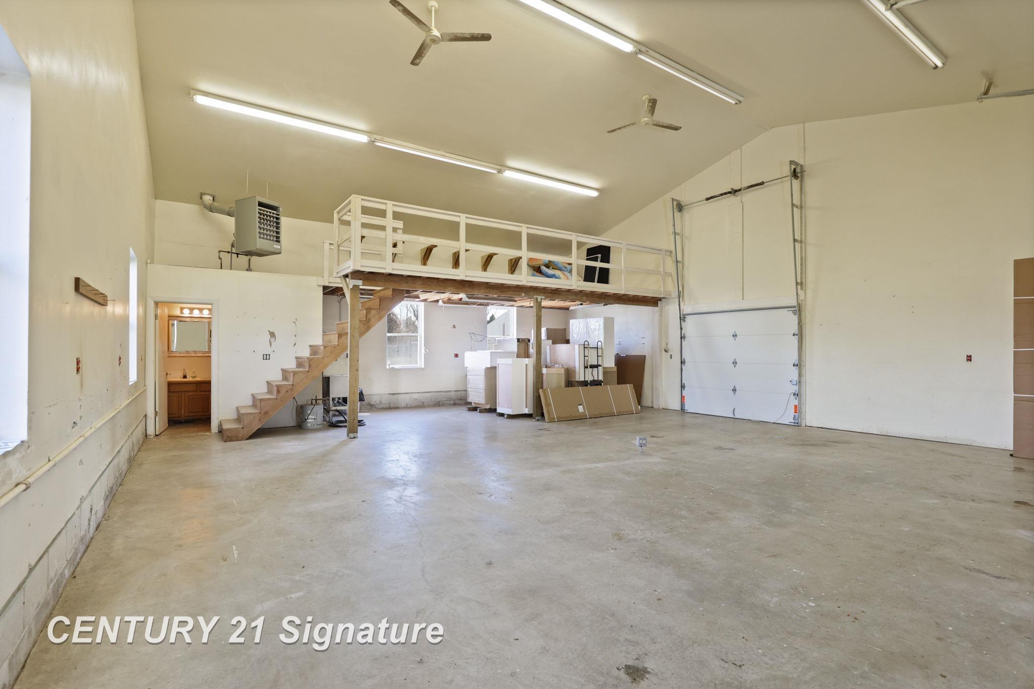 4050 Hackett Road Saginaw, MI 48603 - Photo 50 of 82 50197754-d2fddbb3-cc18-4e94-858c-f1b15116375a.JPG