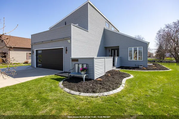 $679,900 | 1840 Cliffview Court, Oshkosh, WI 54901