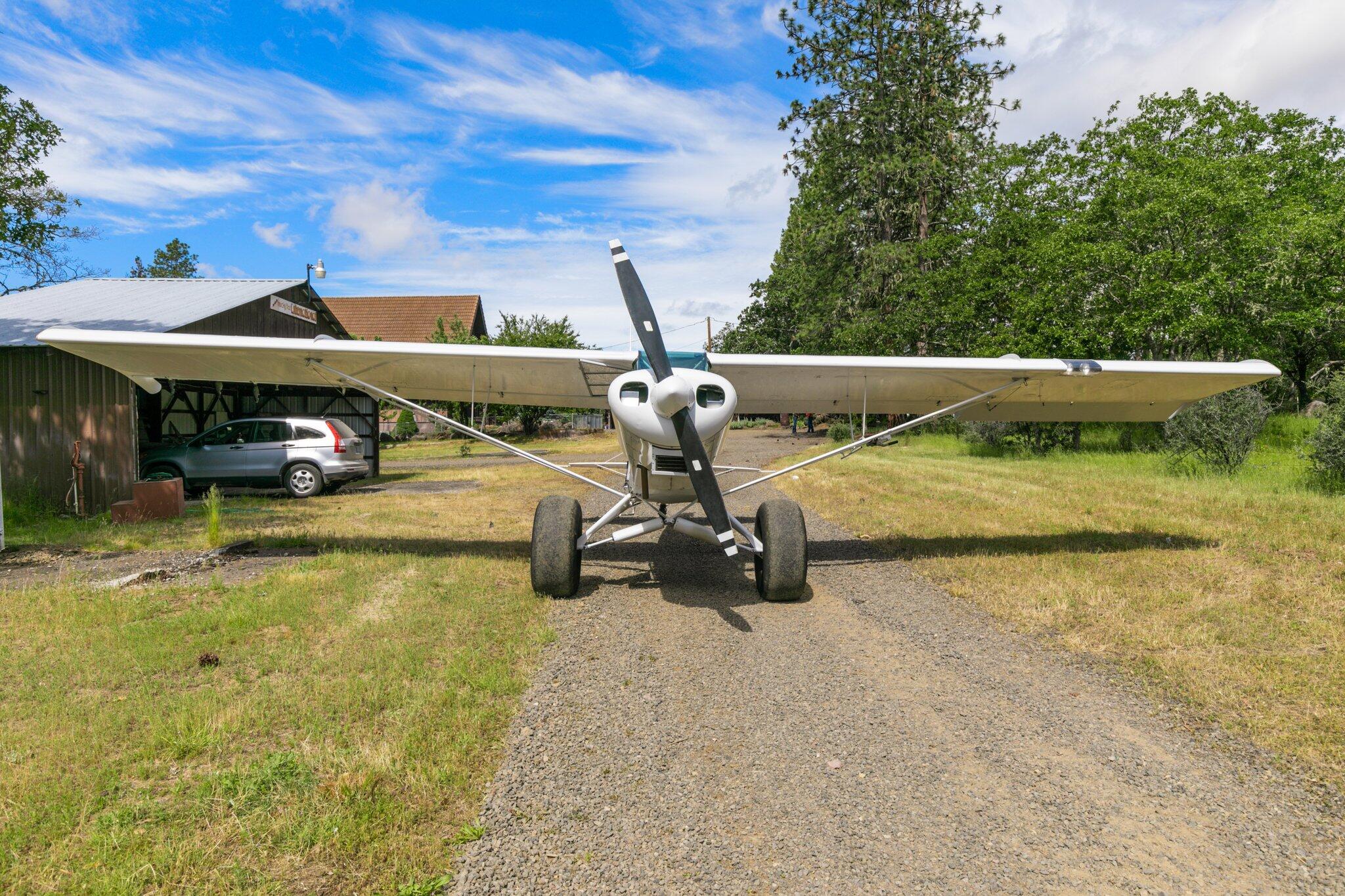 1875 Crowfoot Road Eagle Point, OR 97524 - Photo 21 of 27 Airplane-2