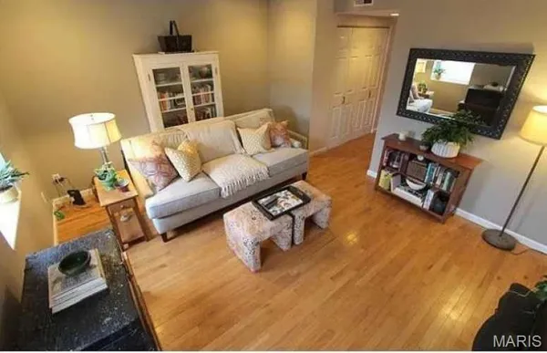 $174,900 | 706 Soulard Street, Unit 706A, St. Louis, MO 63104