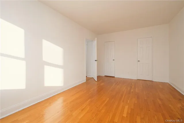 a view of empty room with window